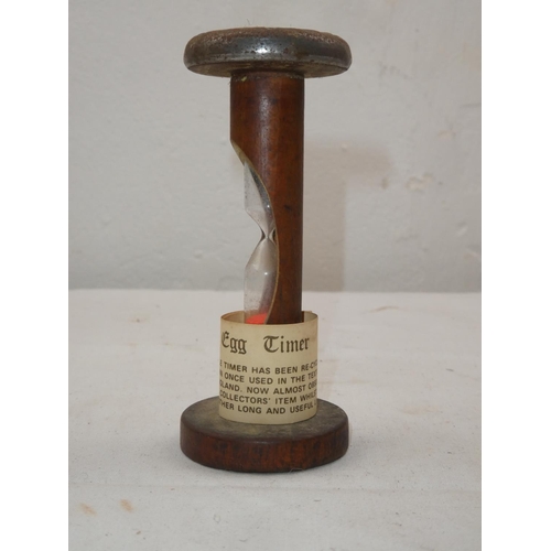 480 - A vintage bobbin egg timer.