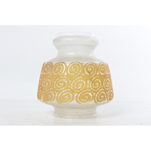 531 - A vintage glass patterned shade.