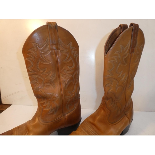 467 - A pair of vintage leather cowboy boots.