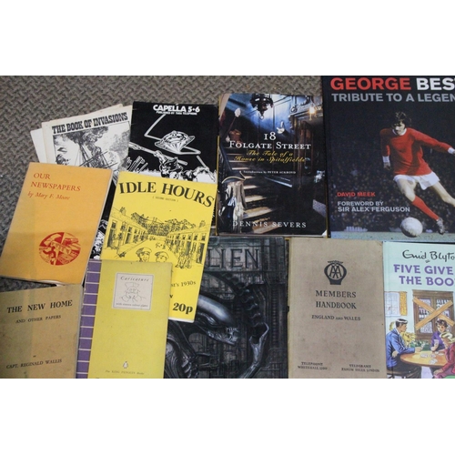 476 - A lot of assorted vintage books No Ties by James Simmons, Heil Hitler by Michael Foley, The Farming ... 