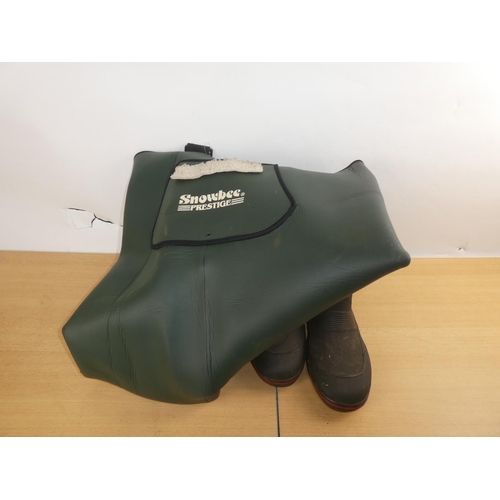 157 - A pair of Snowbee Prestige waders, size 44.