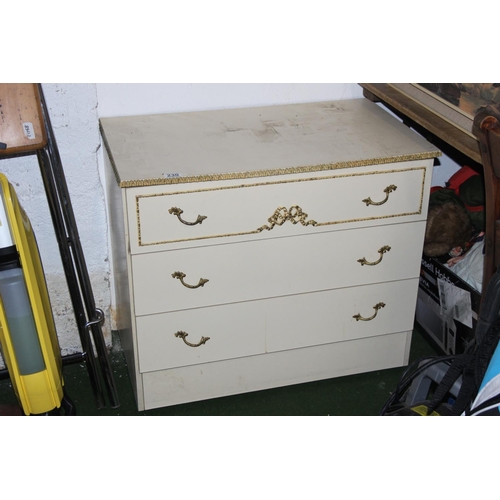 230 - A vintage chest of drawers.