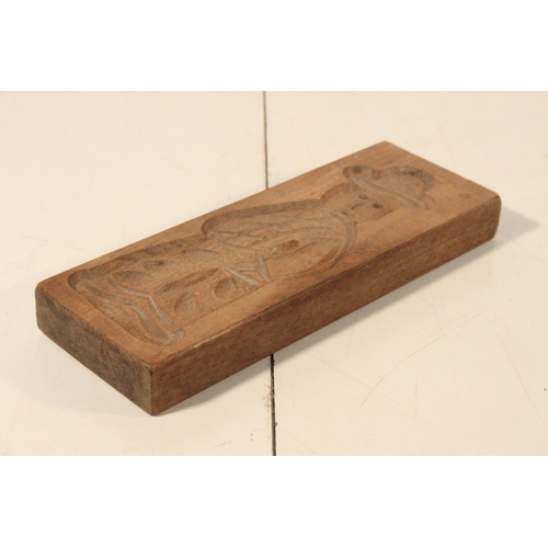 293 - A rare vintage wooden short bread mould.