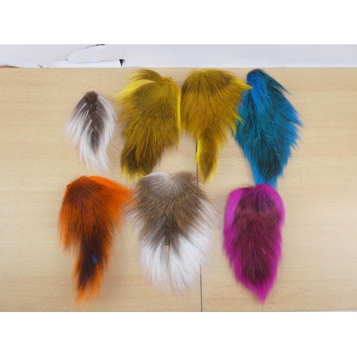 375 - A lot of Buck Deer tail dyed fur.