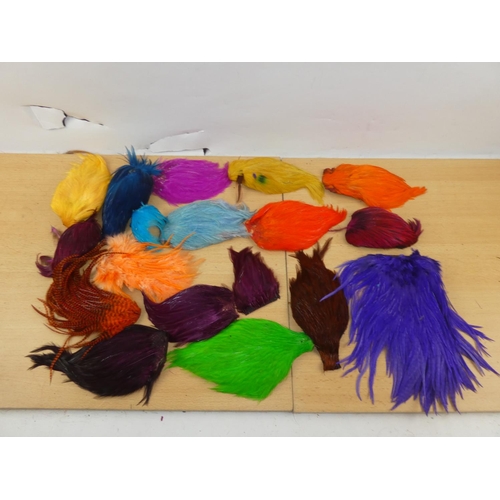 387 - A lot of assorted dyed feathers.