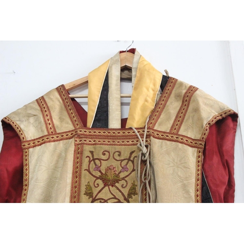 192 - A stunning set of vintage Priests Vestments, along with other related pieces, to include beautiful h... 