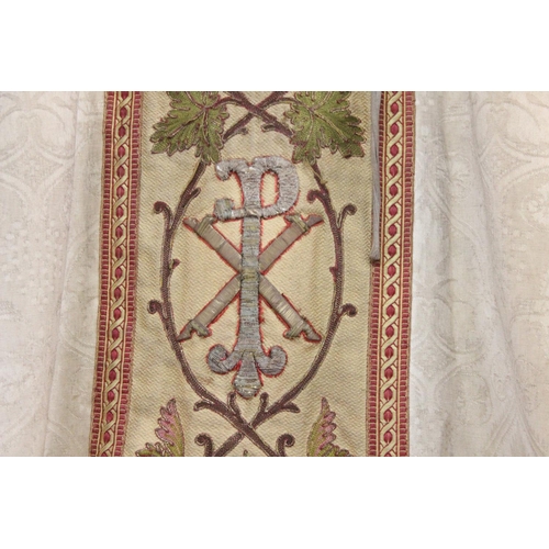 192 - A stunning set of vintage Priests Vestments, along with other related pieces, to include beautiful h... 