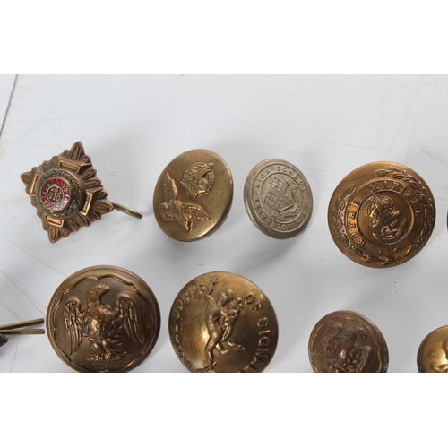 230 - A collection of vintage & antique Miltary buttons.