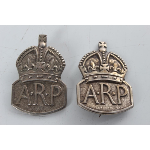 240 - A sterling silver ARP (Air Raid Protection) collar pip & lapel badge.