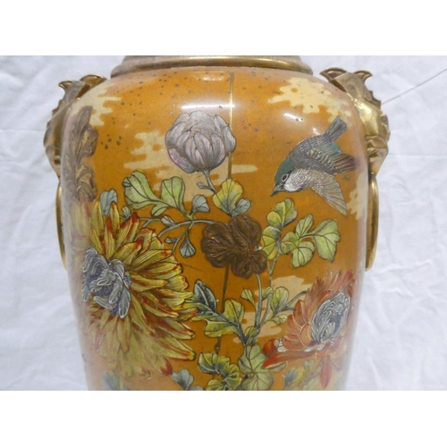 320 - A large antique Chinese/ Oriental vase with decorative hand painted design, showing birds & flowers,... 