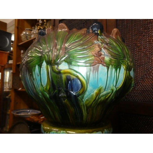 331 - A stunning antique/ Victorian Majolica Jardinière with decorative design. Measuring approx 38.5inche... 