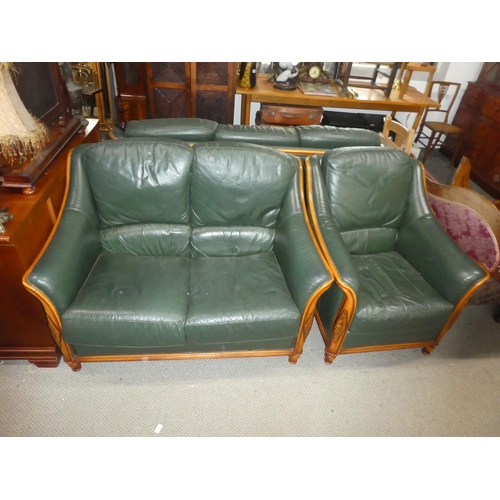 333 - A leather 3 piece suite, to include 3 seater sofa, 2 seater sofa & armchair.