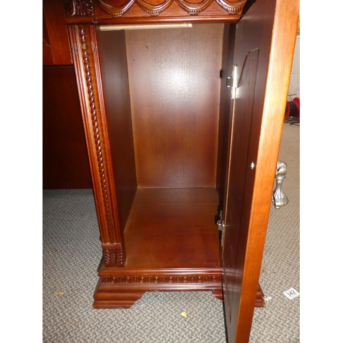 338 - A large modern office desk with carved panels. Measuring approx 52x21x31inches.