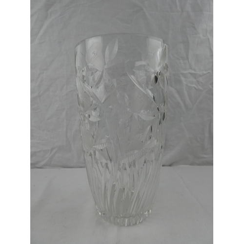 365 - A large decorative crystal vase with Daffodil design, measuring