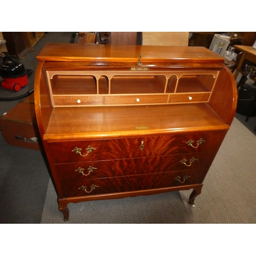 370 - An antique style roll top writing bureau/ desk with brass hardware. 91x45x98cm.