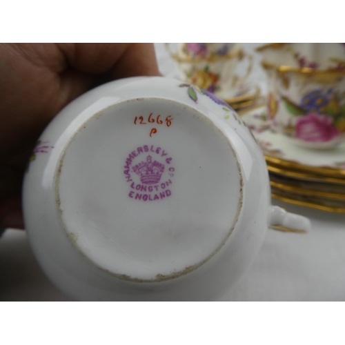 393 - A stunning antique Hammersley China tea set, to include 8 cups, saucers & side plates.