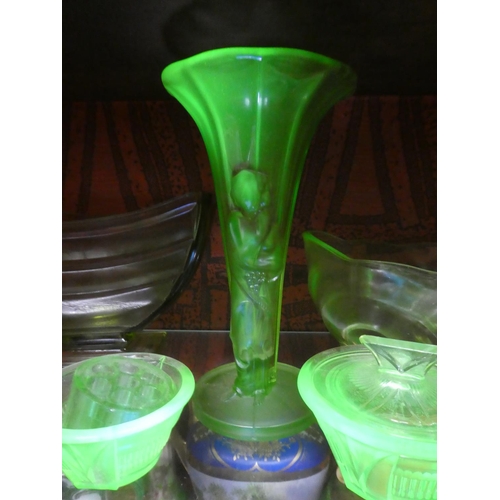 438 - A collection of vintage/ antique pressed green glass, to include 4 Uranium glass pieces & more.