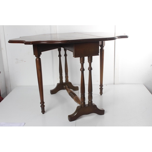 461 - A stunning antique drop leaf occasional table.