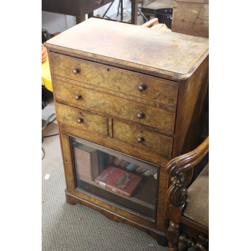 478 - A stunning antique walnut Secretaire/ writing desk, with fitted interior, in need of some restoratio... 