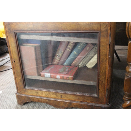 478 - A stunning antique walnut Secretaire/ writing desk, with fitted interior, in need of some restoratio... 