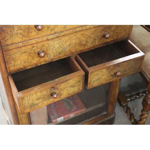 478 - A stunning antique walnut Secretaire/ writing desk, with fitted interior, in need of some restoratio... 