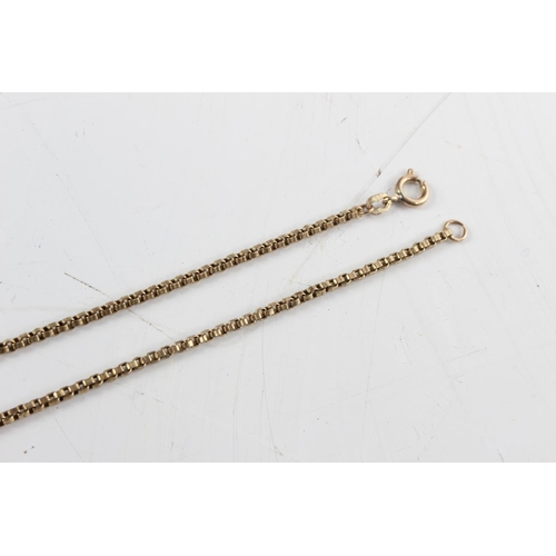 273 - A 9ct gold chain, measuring