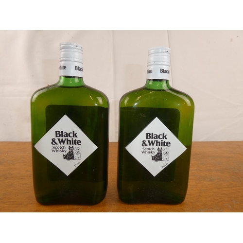 120 - Two bottles of Black & White Scottish Whisky, 13 1/3 fl.oz.