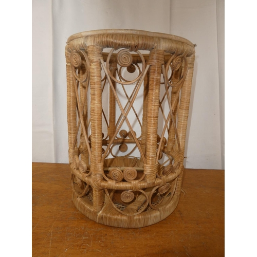 572 - A vintage/ retro rattan plant stand.