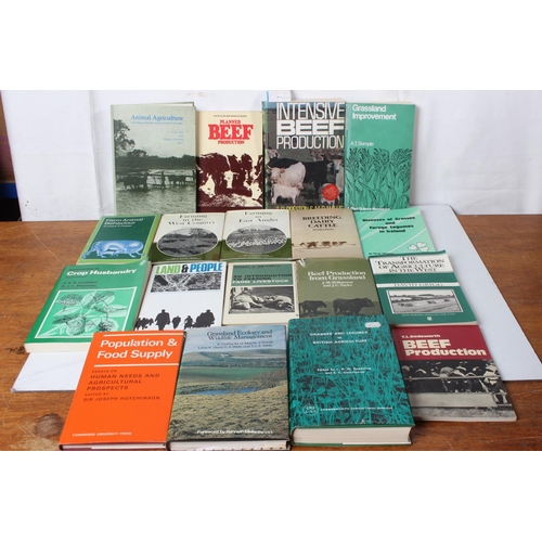 269 - A collection of vintage farming interest books.