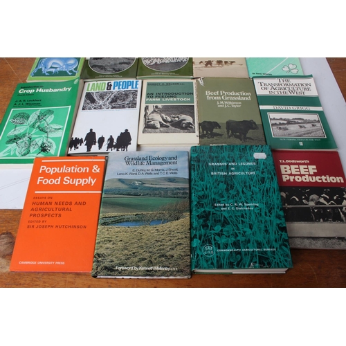 269 - A collection of vintage farming interest books.