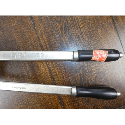 175 - A pair of Burdizzo veterinary tool castrators.