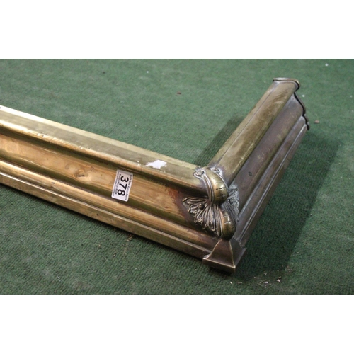 378 - An antique brass fender, inside measurements 133cm x 32cm approximately.