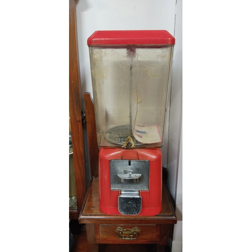 225 - A vintage gumball machine (A/F).