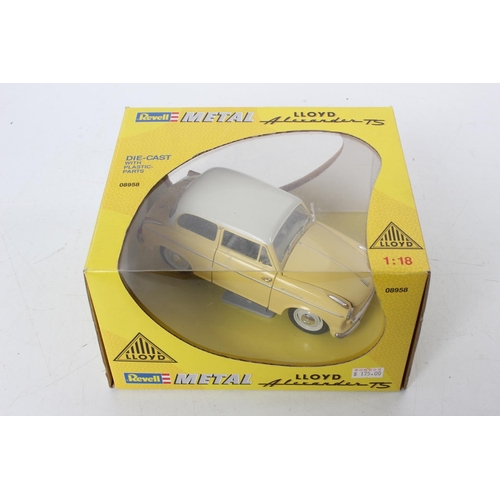 75 - A vintage boxed Revell Lloyd Alexander 75 collectors car.