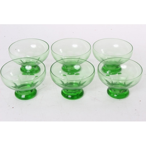 85 - A stunning set of six vintage uranium dessert bowls. (1 a/f)