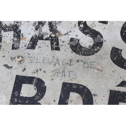 176 - A cast metal sign, 'Chasse Gardee', measuring 40x20cm.