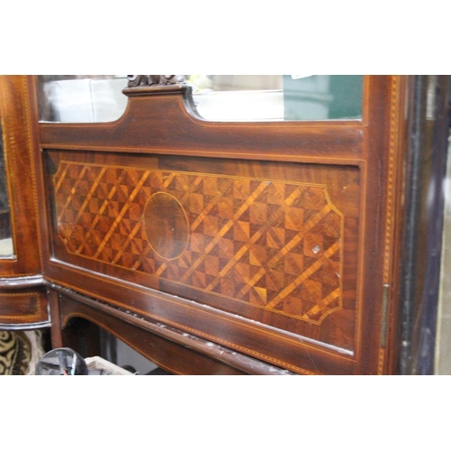 297 - A stunning antique/ Edwardian display cabinet, with curved glass panels & inlaid design. 65 x 46 inc... 