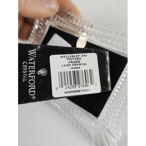 216 - A Waterford Crystal Wellesley 2x3 Picture Frame.