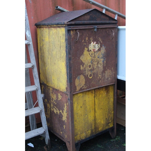 503 - A vintage Staminol Motor Oil cabinet with 2 pumps.