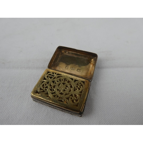 77 - A stunning antique sterling silver Georgian Vinaigrette, with gilt interior & decorative design, pro... 