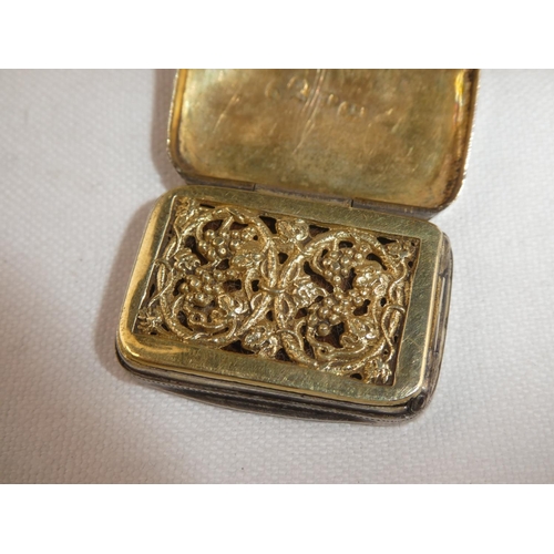 78 - A stunning Georgian Sterling Silver Vinaigrette, with gilt interior & decorative design in the style... 