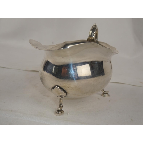 93 - A Sterling Silver sauceboat, weight 129g.