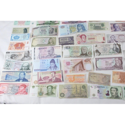 368 - A lot of assorted foreign bank notes to include Peru, Namibia, USA, Austria, Argentina and lots more... 