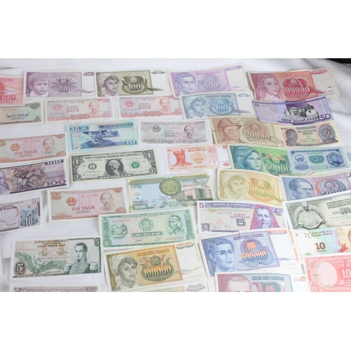 368 - A lot of assorted foreign bank notes to include Peru, Namibia, USA, Austria, Argentina and lots more... 