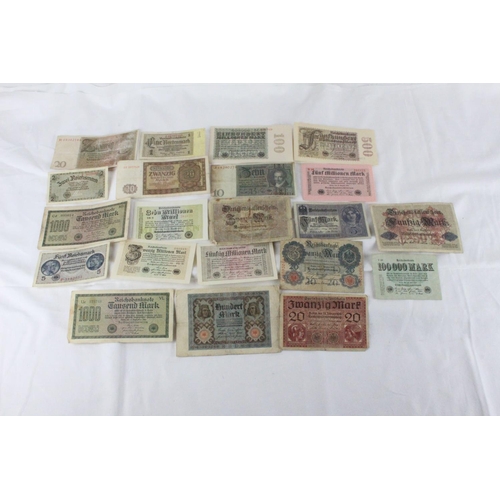 371 - A lot of assorted foreign bank notes to include German Reinch Marks and more.