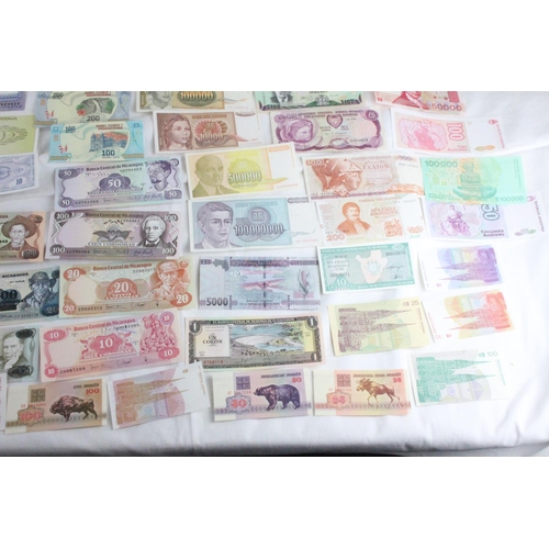 372 - A lot of assorted foreign bank notes from Mexico, China, Burundi, Greece, Cyprus, Jamaica, Iraq, El ... 