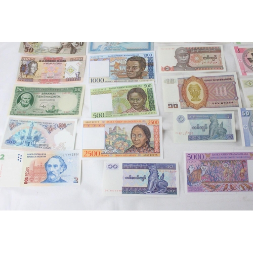 374 - A lot of assorted foreign bank notes from, Iran, Zimbabwe, EJ Towa, Syria, Brazil, Yemen, Egypt, Tur... 