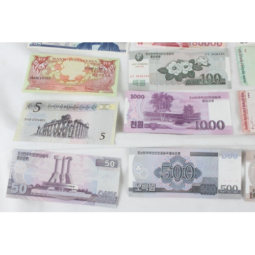 395 - A lot of assorted foreign bank notes from Turkey, Malaysia, North Korea, China, Croatia, Mexico, Lib... 