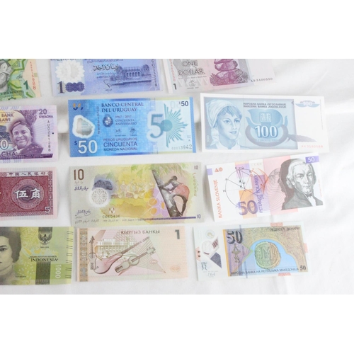 407 - A lot of assorted foreign bank notes from Vietnam, Zimbabwe, Slovenia, Libra, Haiti, Liban, Serbia, ... 