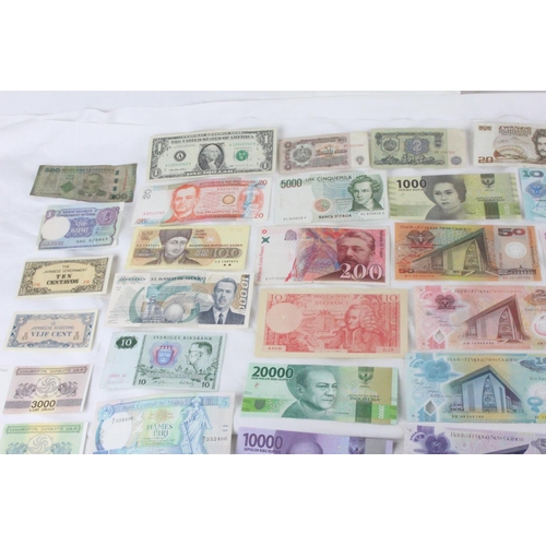 409 - A lot of assorted foreign bank notes from the Netherlands, Philippines, India, Cyprus, Japan, Russia... 